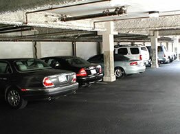 Free Parking - Lodgings Brooklyn, NY Amenities - Brooklyn Hotel